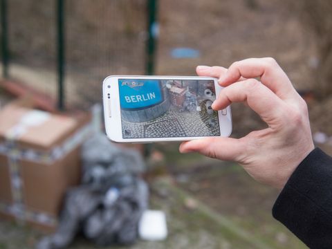 Bürger fotografiert falsch entsorgten Müll