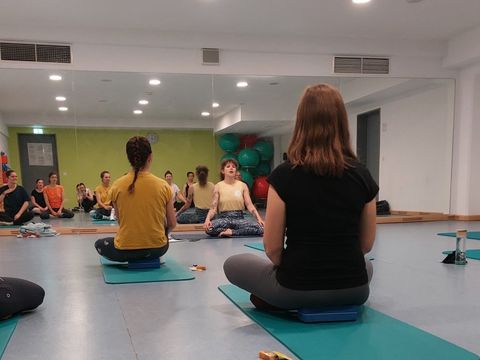 Yoga Gruppe im ITDZ Berlin