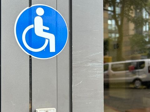 Klingel für Barriefreien Eingang, Rollstuhl-Icon