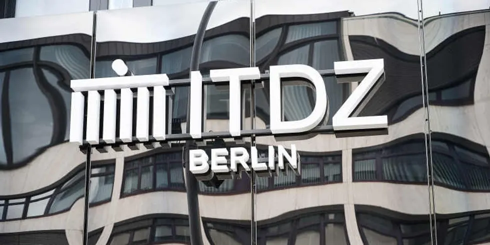 Das ITDZ Berlin Logo über dem Eingang in Haus 7