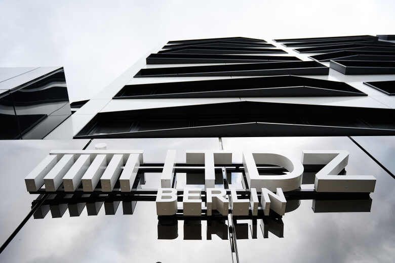 Schriftzug ITDZ Berlin an Gebäude