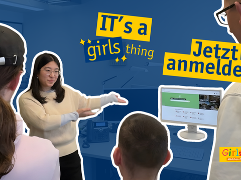 Eine Büroszene: Drei Jugendliche stehen ratlos vor einem technischen Problem am Computer. Sie holen ihre junge Kollegin dazu, die das Problem im Handumdrehen schnell löst.